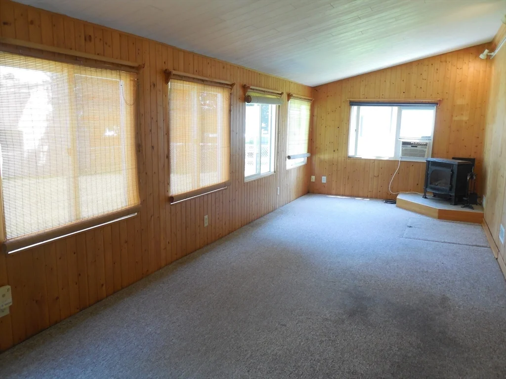 3 bed, 1 bath apartment for rent at 1701 Trapelo Rd Unit 1, Waltham — photo 13 of 18