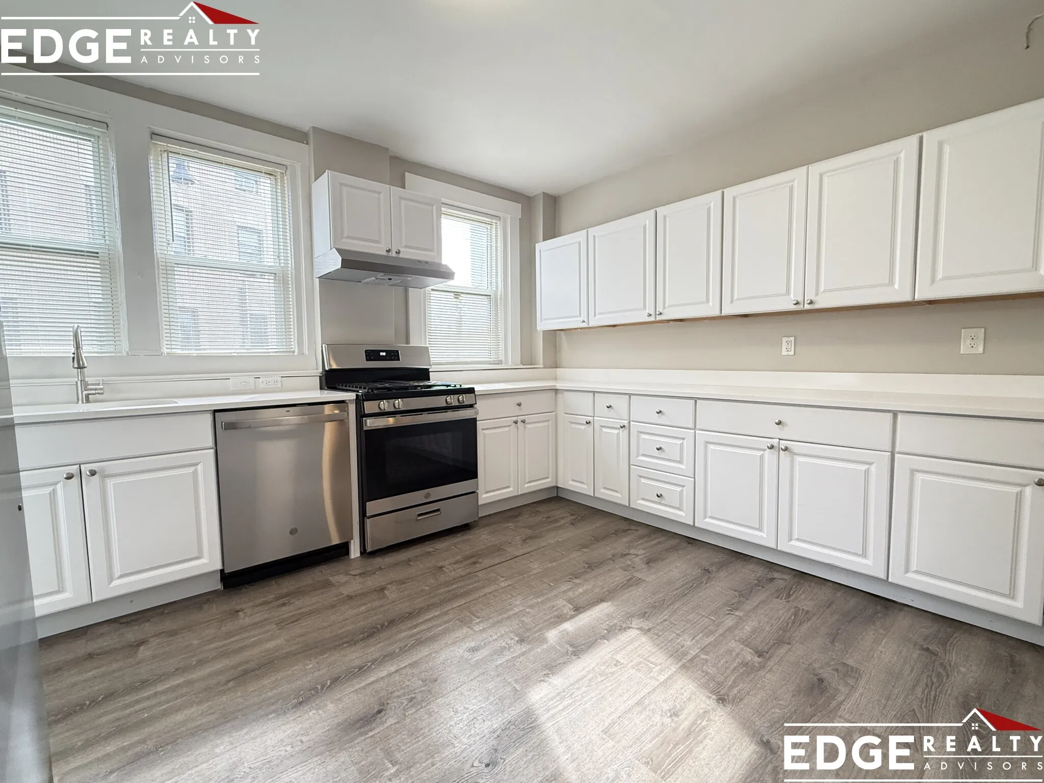4 bed, 1.5 bath apartment for rent at 1705 Commonwealth Ave Unit 2, Brighton