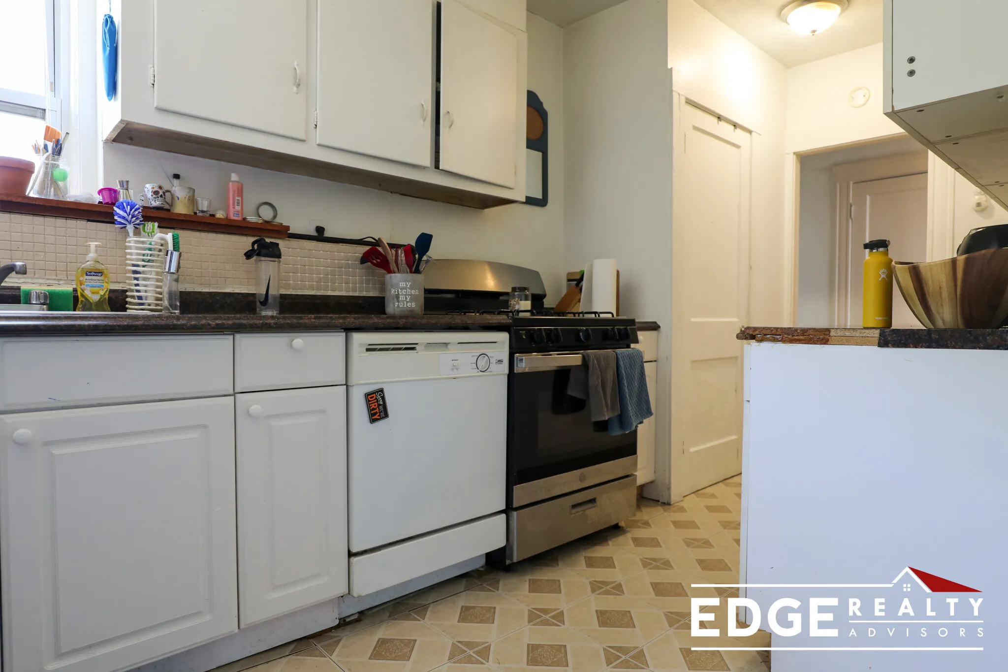 4 bed, 1.5 bath apartment for rent at 1705 Commonwealth Ave Unit 5, Brighton — photo 2 of 11