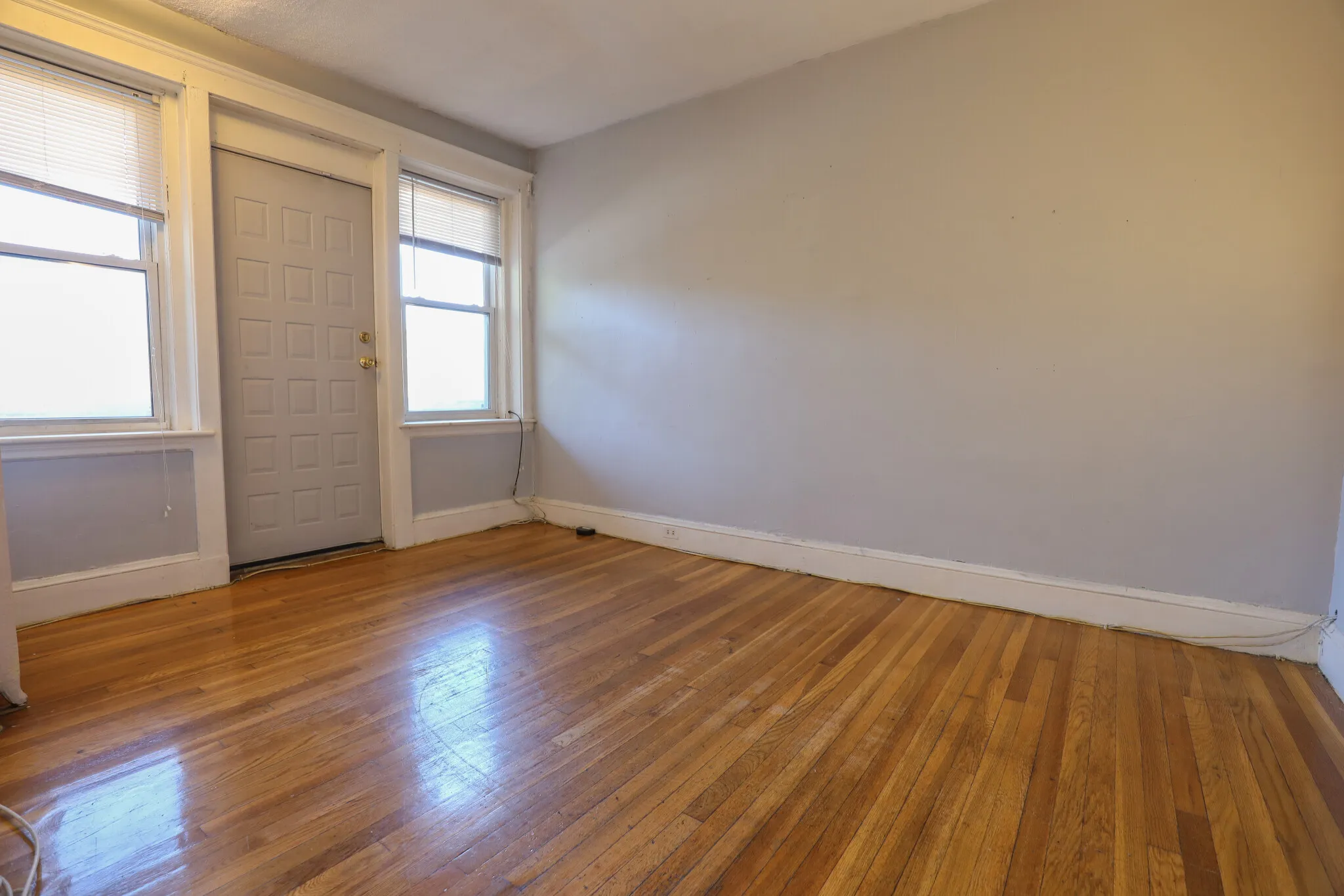 4 bed, 1.5 bath apartment for rent at 1705 Commonwealth Ave Unit 6, Brighton — photo 6 of 11