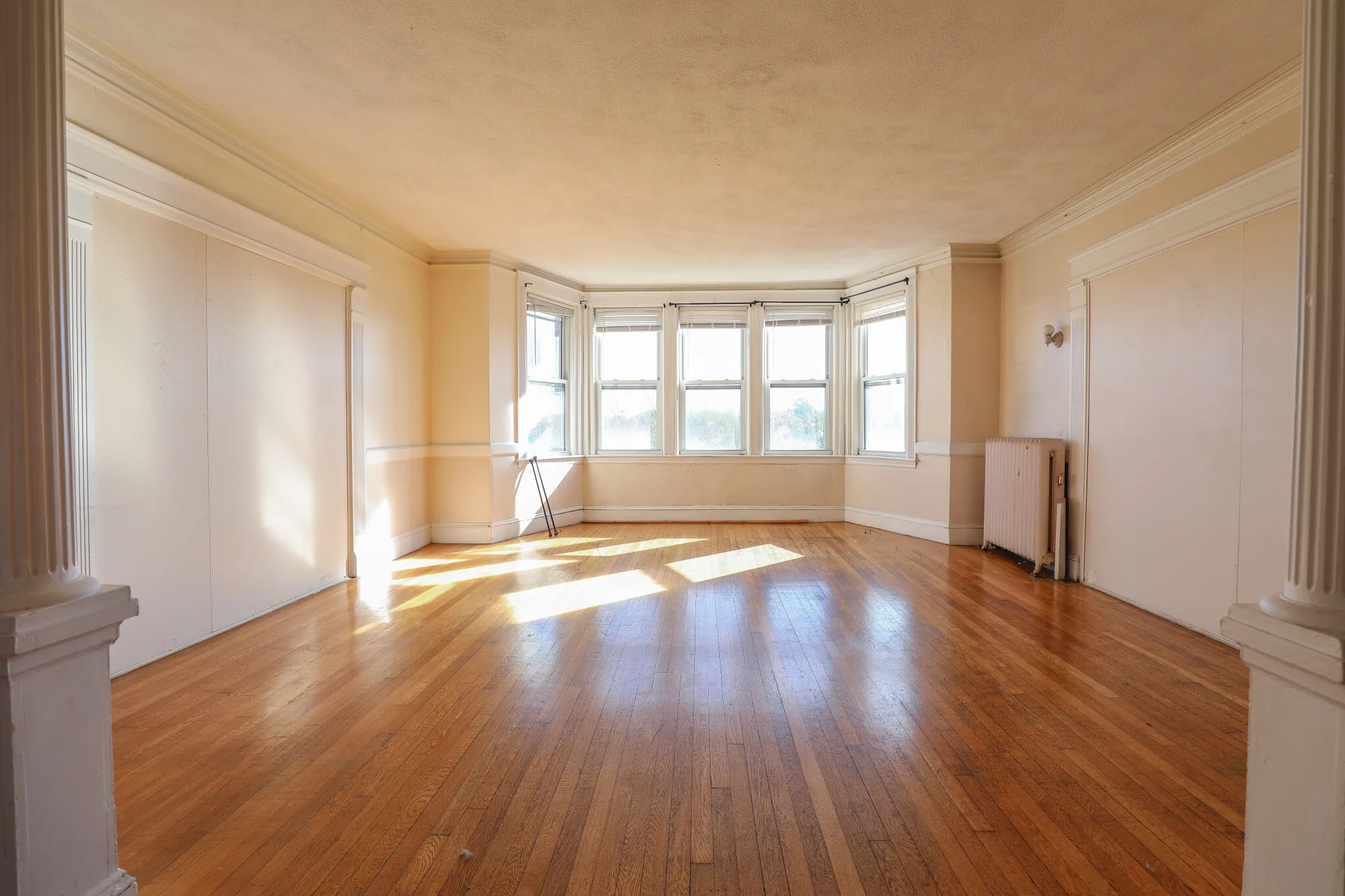 4 bed, 1.5 bath apartment for rent at 1705 Commonwealth Ave Unit 6, Brighton