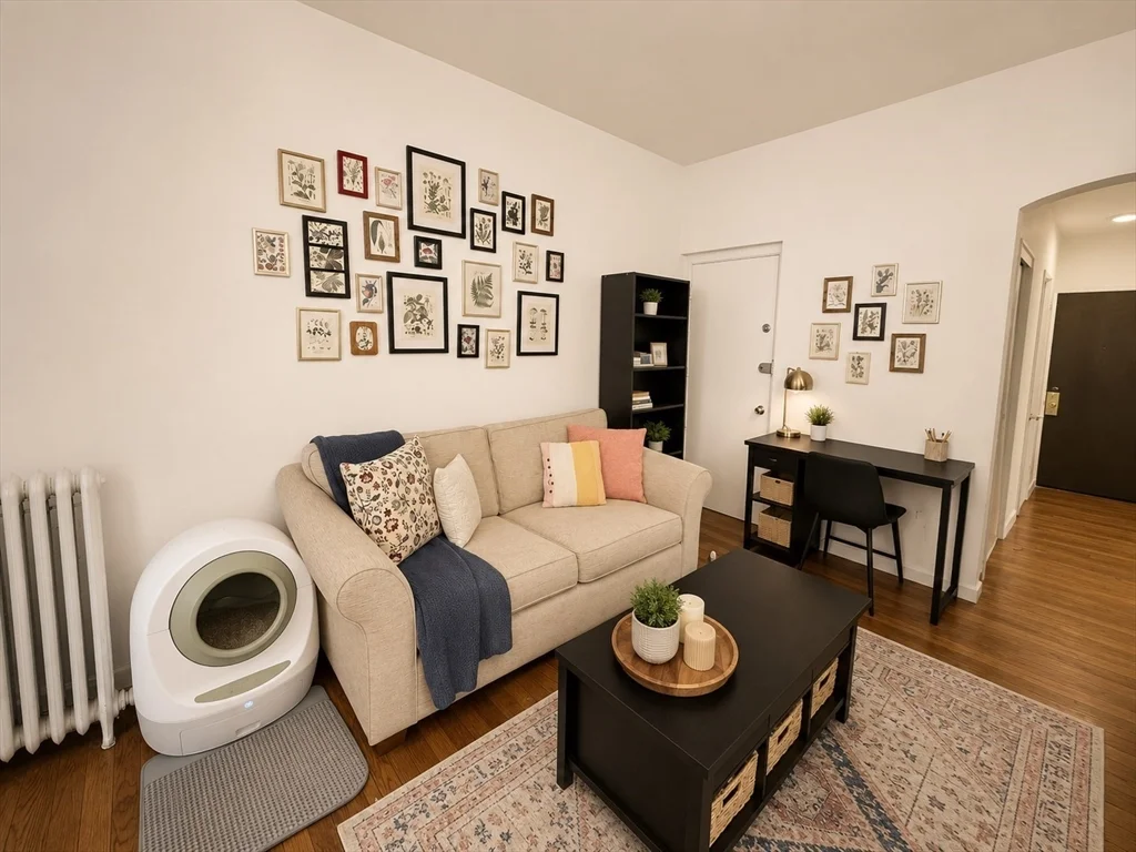 1 bed, 1 bath apartment for rent at 1706 Commonwealth Ave Unit 11, Brighton