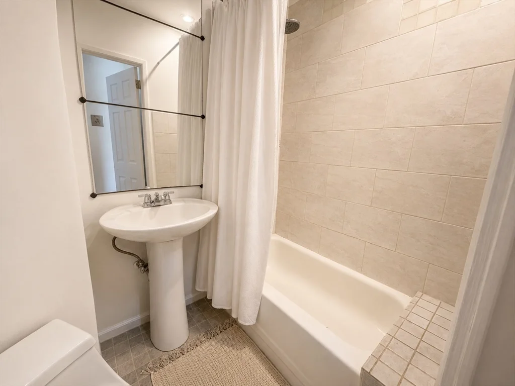 1 bed, 1 bath apartment for rent at 1706 Commonwealth Ave Unit 11, Brighton — photo 10 of 11