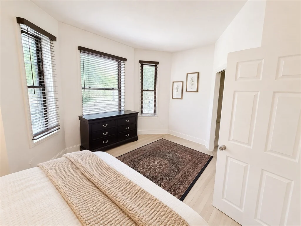 1 bed, 1 bath apartment for rent at 1706 Commonwealth Ave Unit 11, Brighton — photo 9 of 11
