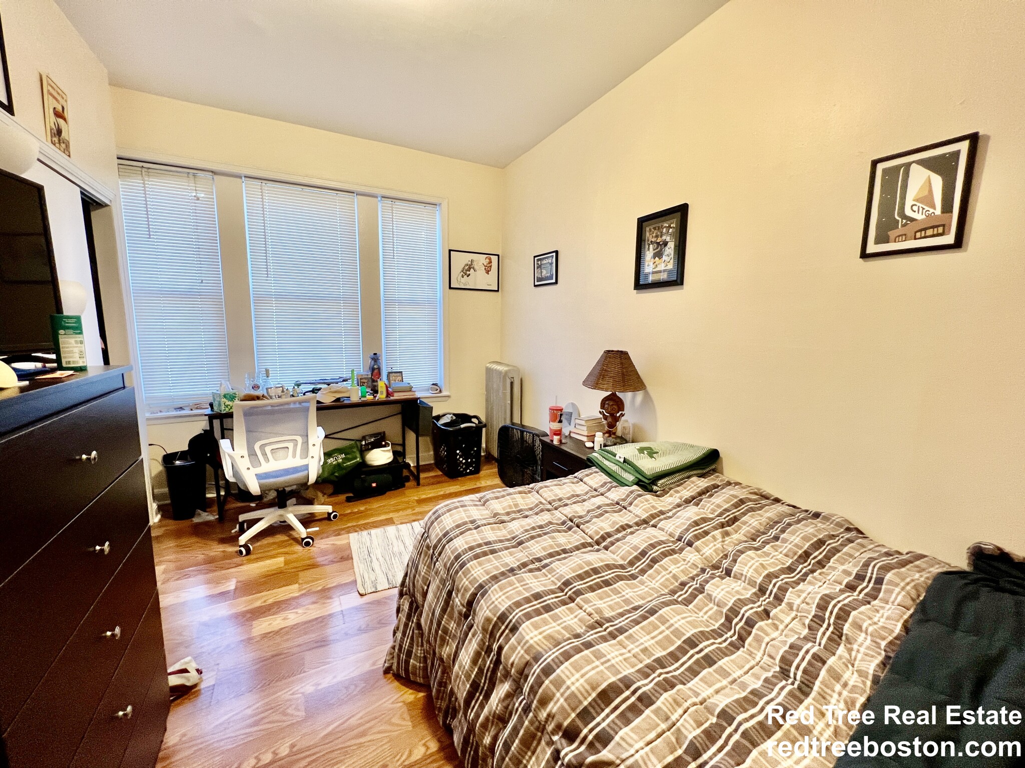 3 bed, 1.5 bath apartment for rent at 1706 Commonwealth Ave Unit 14, Brighton — photo 6 of 9