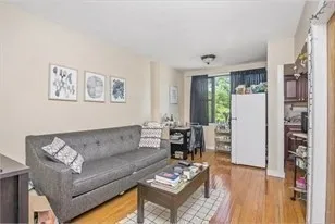 2 bed, 1 bath apartment for rent at 1706 Commonwealth Ave Unit 32, Brighton