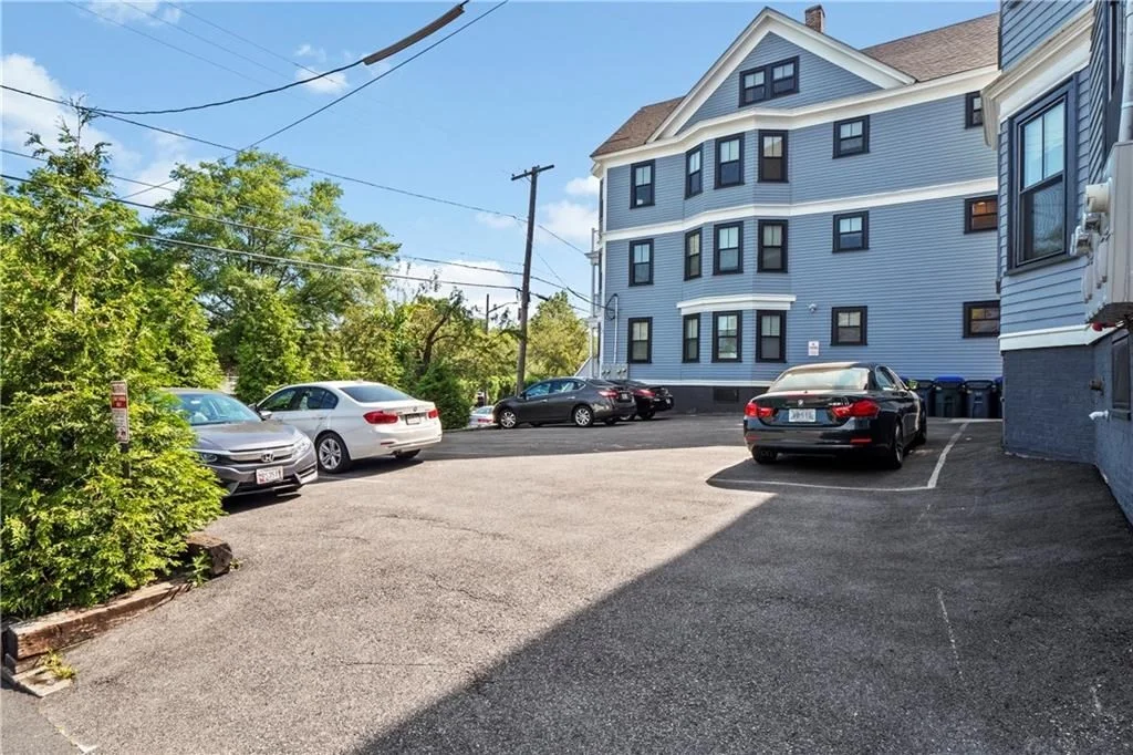 4 bed, 2 bath apartment for rent at 171-173 Prospect St Unit 1, Providence — photo 17 of 17
