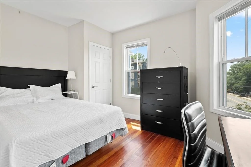 7 bed, 3 bath apartment for rent at 171-173 Prospect St Unit 3, Providence — photo 5 of 20