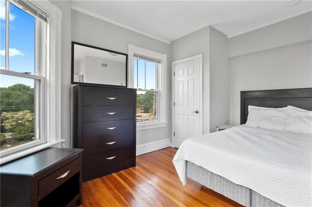 7 bed, 3 bath apartment for rent at 171-173 Prospect St Unit 3, Providence — photo 6 of 20