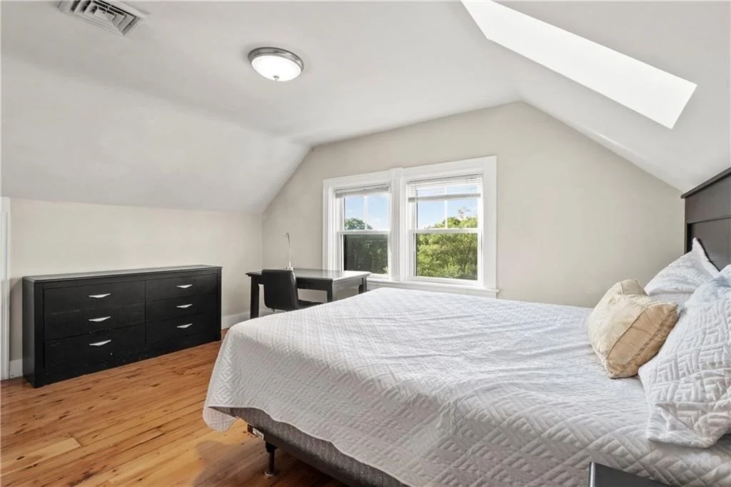 7 bed, 3 bath apartment for rent at 171-173 Prospect St Unit 3, Providence — photo 14 of 20