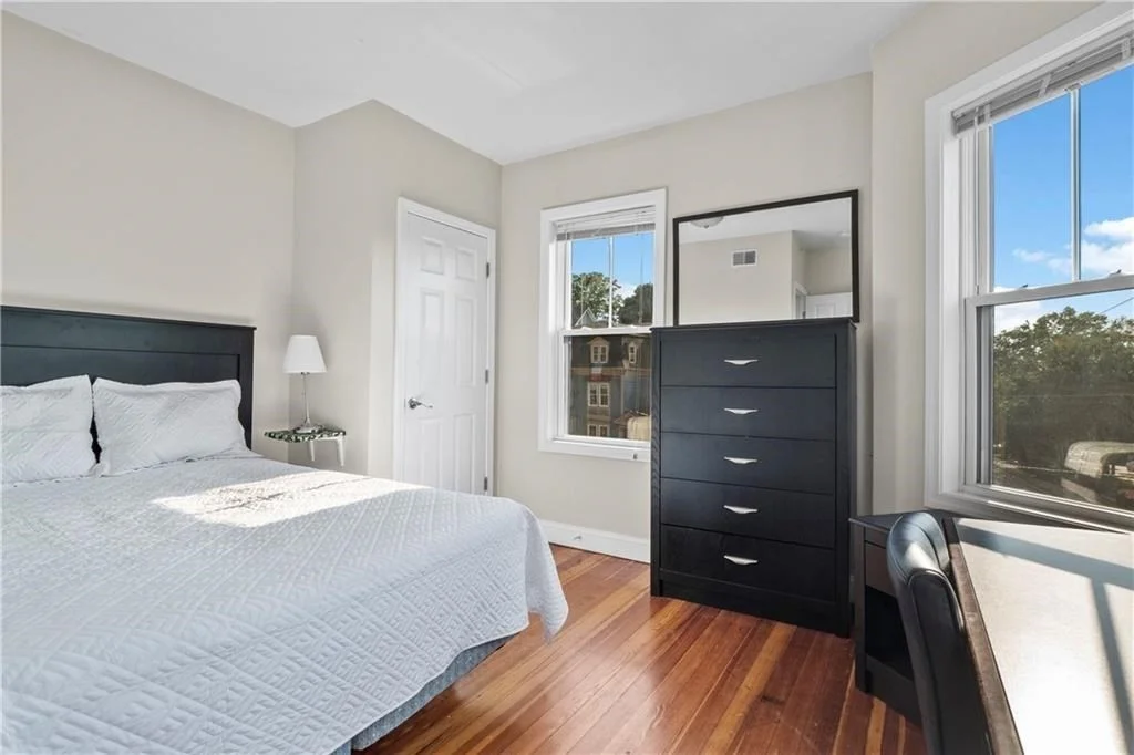 7 bed, 3 bath apartment for rent at 171-173 Prospect St Unit 3, Providence — photo 11 of 20