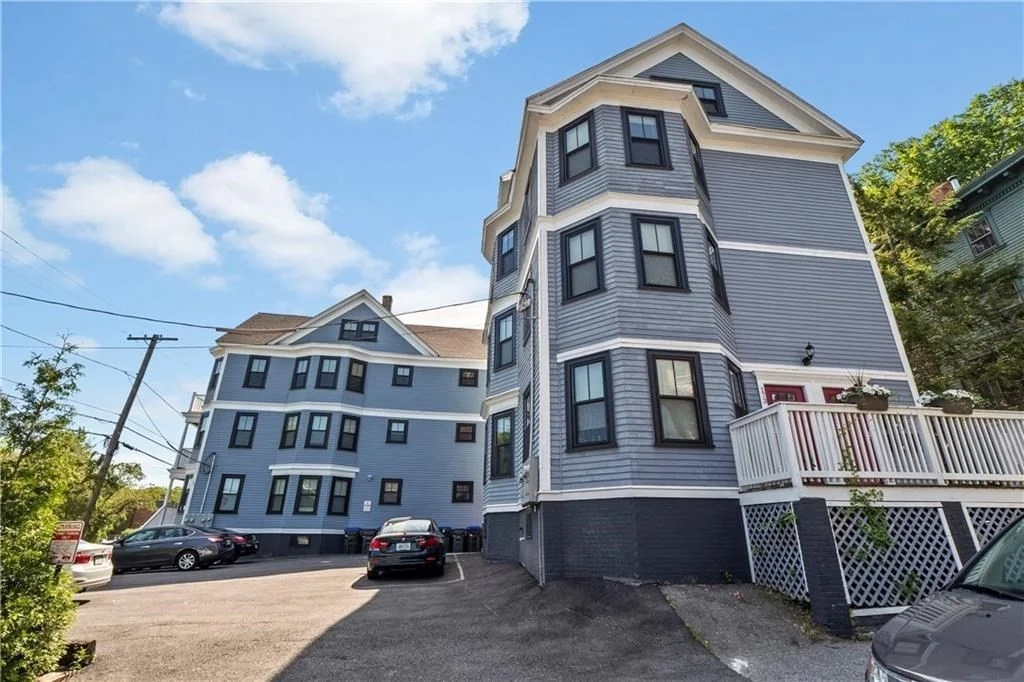 7 bed, 3 bath apartment for rent at 171-173 Prospect St Unit 3, Providence — photo 19 of 20
