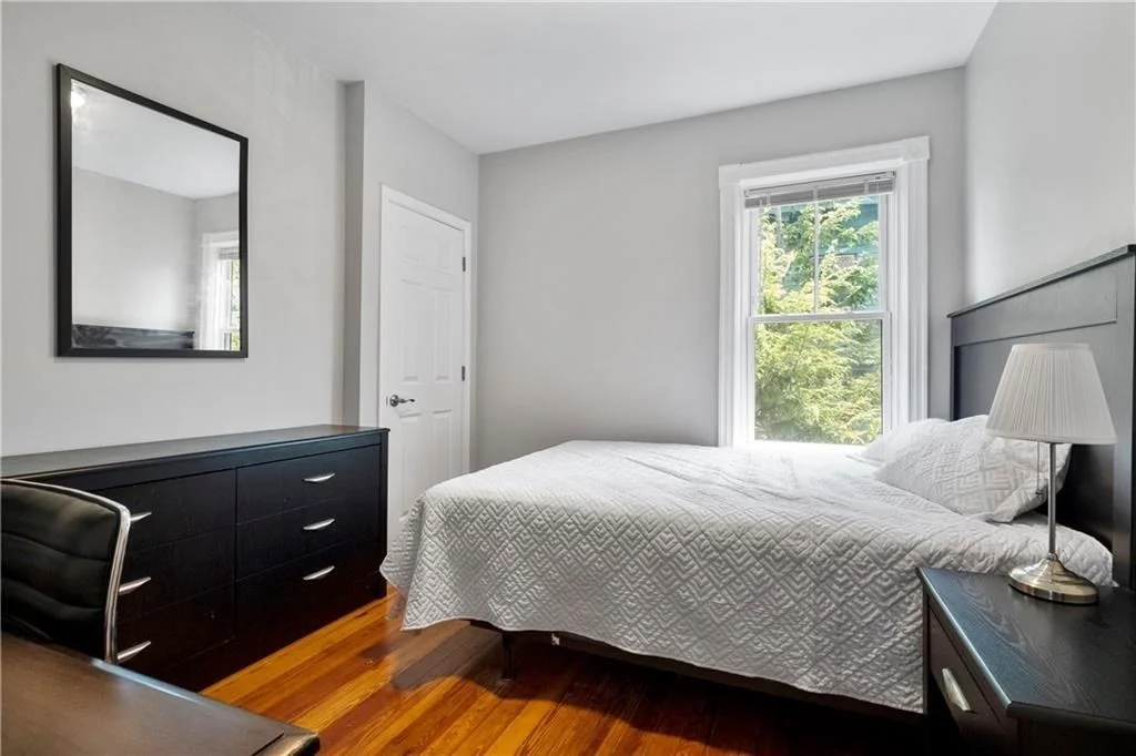7 bed, 3 bath apartment for rent at 171-173 Prospect St Unit 3, Providence — photo 8 of 20