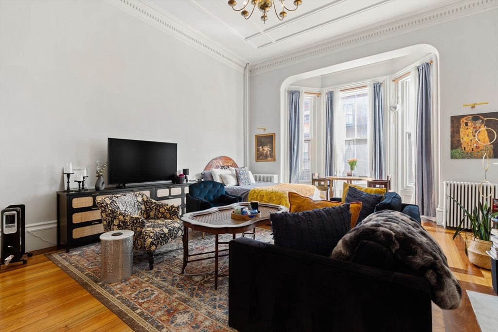 Studio bed, 1 bath apartment for rent at 171 Beacon St Unit 2R, Back Bay — photo 2 of 14