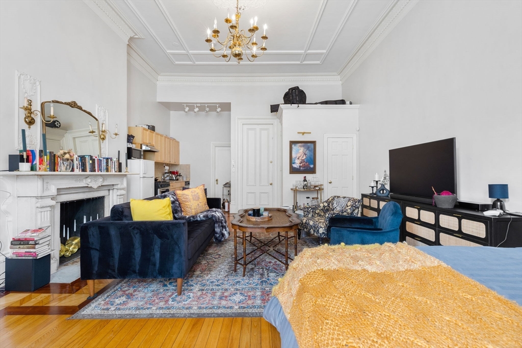 Studio bed, 1 bath apartment for rent at 171 Beacon St Unit 2R, Back Bay — photo 8 of 14