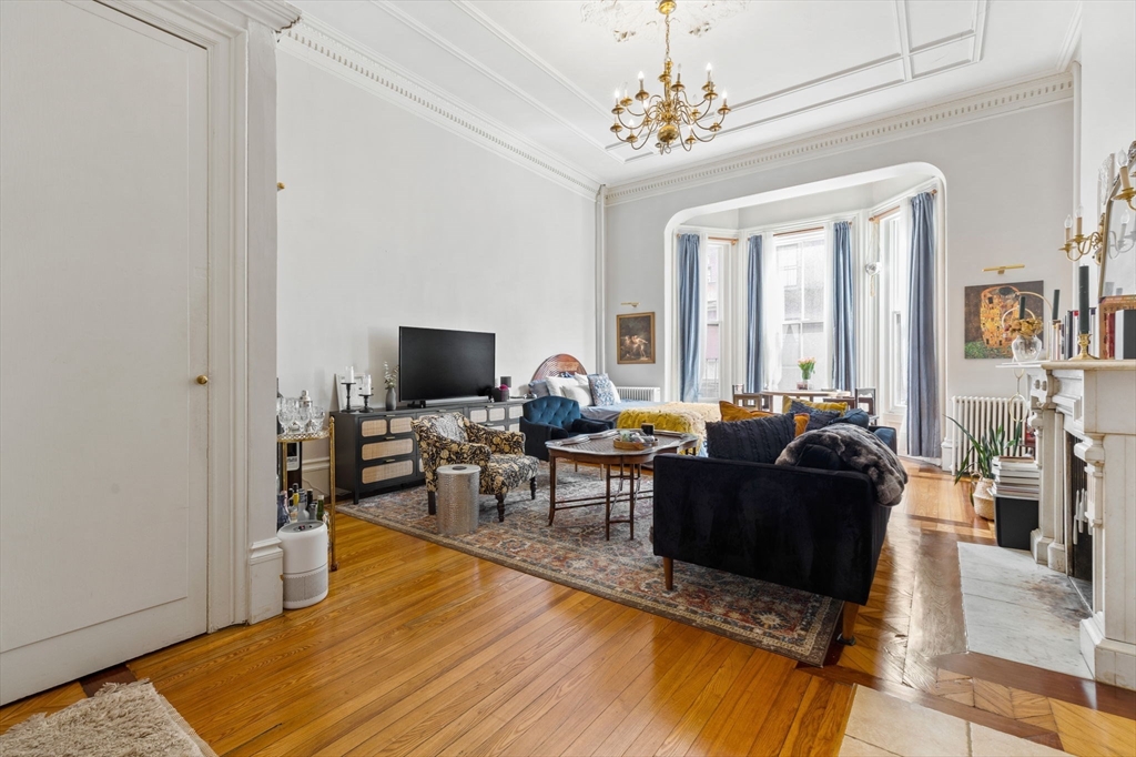 Studio bed, 1 bath apartment for rent at 171 Beacon St Unit 2R, Back Bay — photo 3 of 14