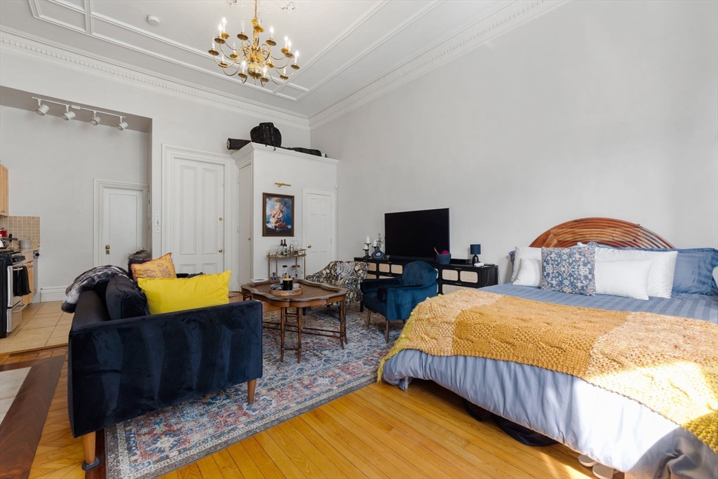 Studio bed, 1 bath apartment for rent at 171 Beacon St Unit 2R, Back Bay — photo 6 of 14