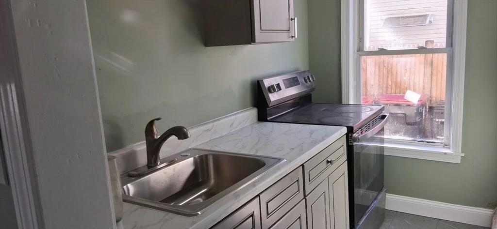 2 bed, 1 bath apartment for rent at 171 Belmont Ave Unit 1, Brockton — photo 4 of 4