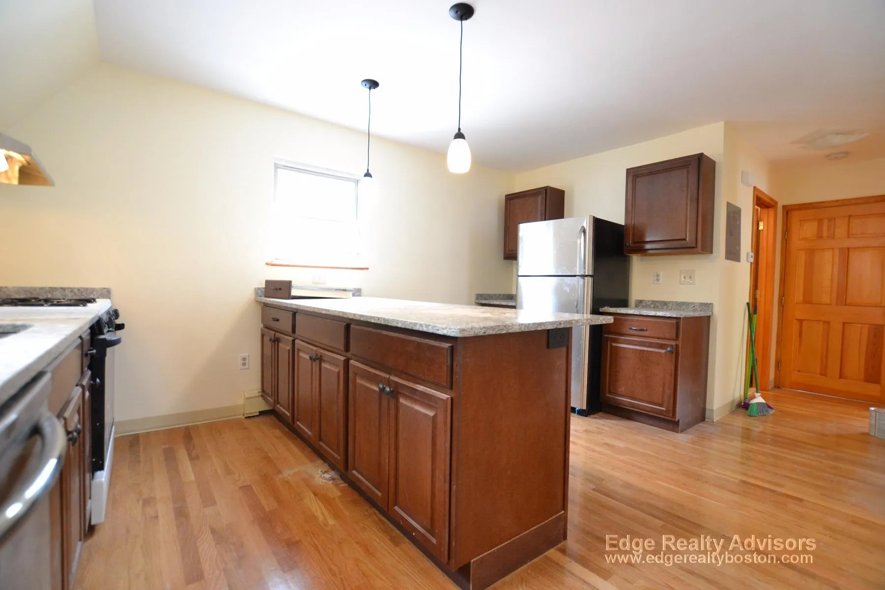 3 bed, 2 bath apartment for rent at 171 Cambridge St Unit 2, Allston — photo 6 of 15
