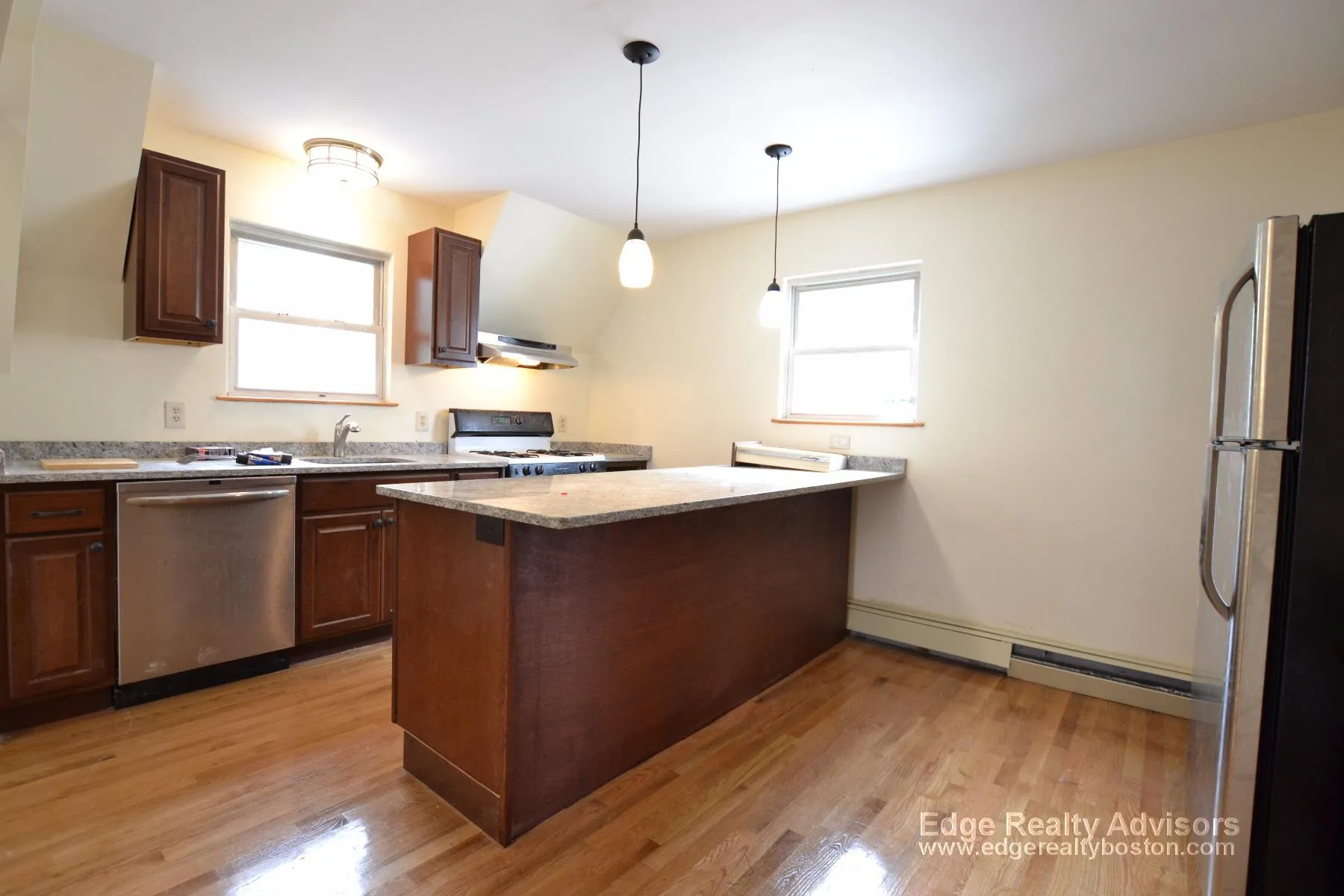 3 bed, 2 bath apartment for rent at 171 Cambridge St Unit 2, Allston — photo 1 of 15