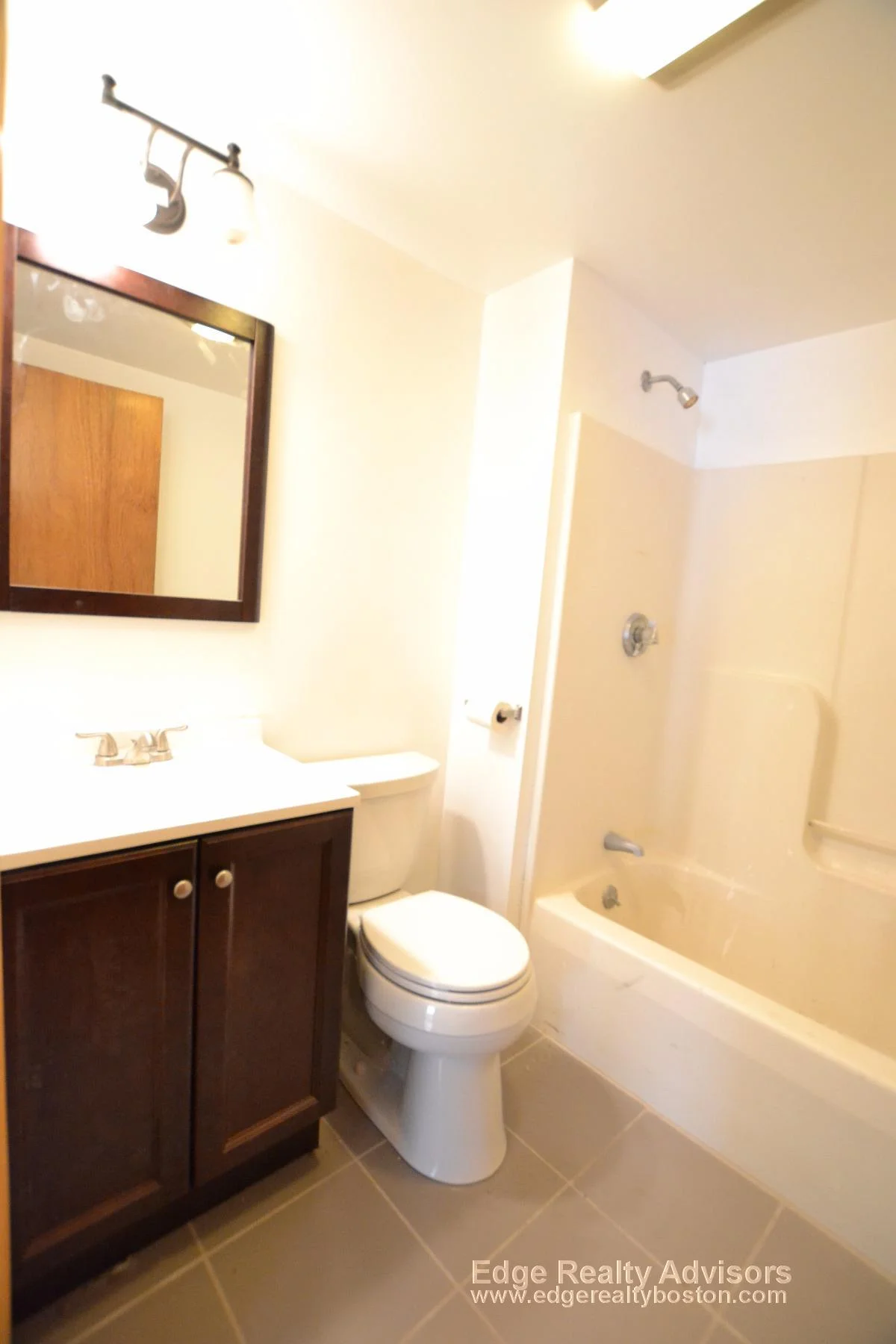 3 bed, 2 bath apartment for rent at 171 Cambridge St Unit 2, Allston — photo 14 of 15