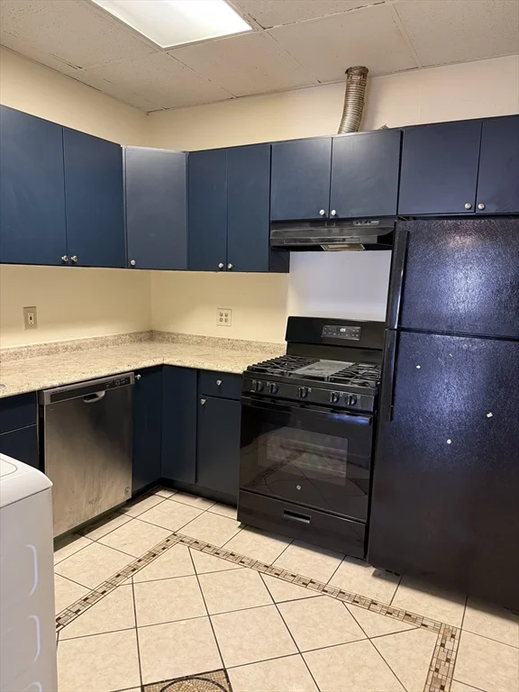 3 bed, 1 bath apartment for rent at 171 Dudley St Unit 2, Roxbury — photo 9 of 18