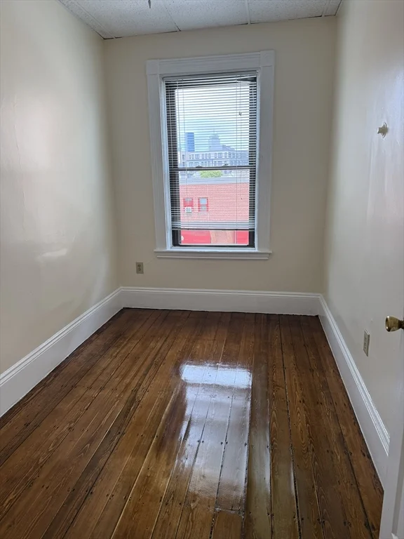 3 bed, 1 bath apartment for rent at 171 Dudley St Unit 2, Roxbury — photo 5 of 18