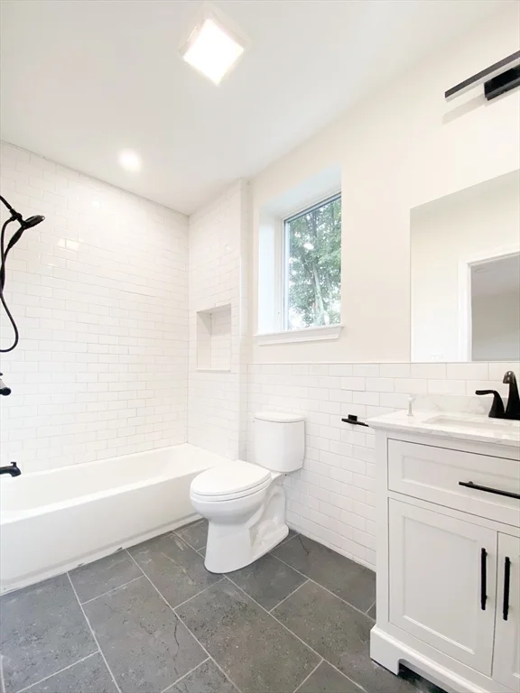 3 bed, 3 bath apartment for rent at 171 Everett St Unit 2, Allston — photo 28 of 30