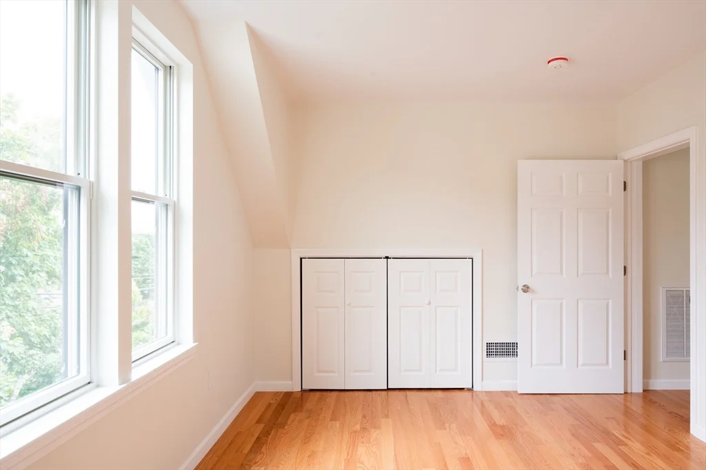 3 bed, 3 bath apartment for rent at 171 Everett St Unit 2, Allston — photo 13 of 30