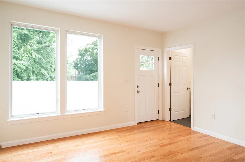 3 bed, 3 bath apartment for rent at 171 Everett St Unit 2, Allston — photo 5 of 30