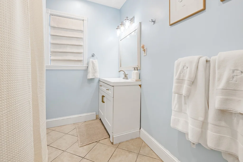 2 bed, 2 bath apartment for rent at 171 H St Unit 1, South Boston — photo 11 of 26