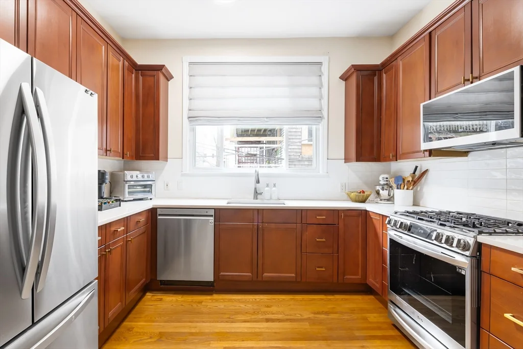 2 bed, 2 bath apartment for rent at 171 H St Unit 1, South Boston — photo 6 of 26