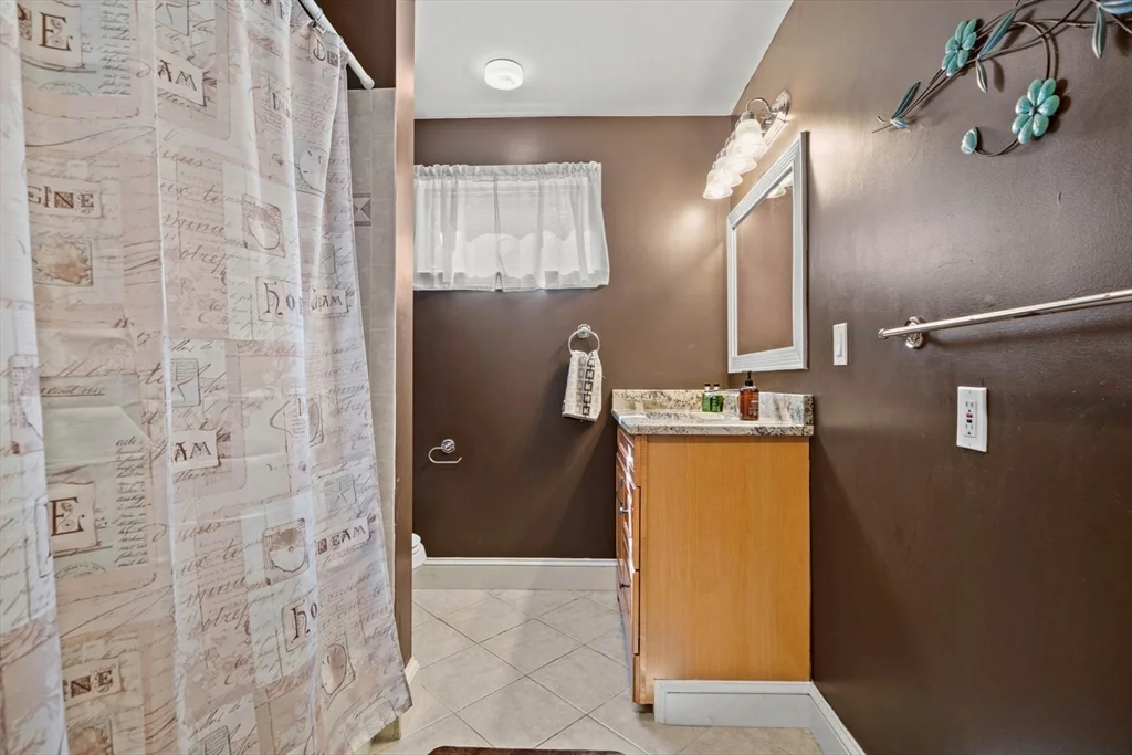 2 bed, 2 bath apartment for rent at 171 H St Unit 2, South Boston — photo 7 of 17