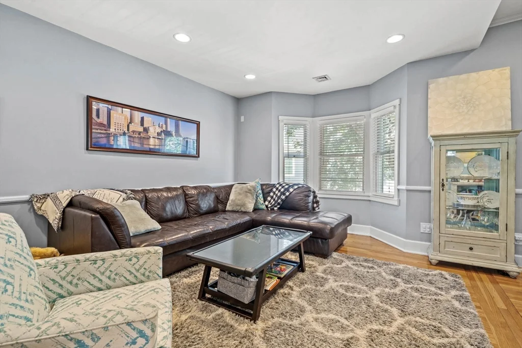 2 bed, 2 bath apartment for rent at 171 H St Unit 2, South Boston — photo 5 of 17