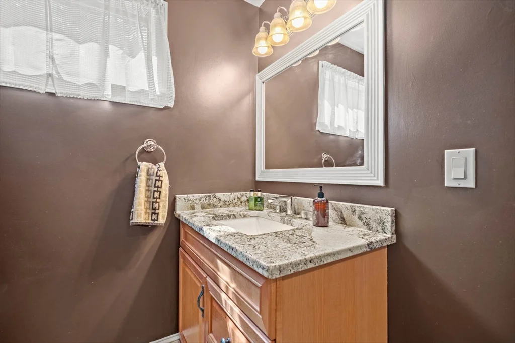 2 bed, 2 bath apartment for rent at 171 H St Unit 2, South Boston — photo 8 of 17