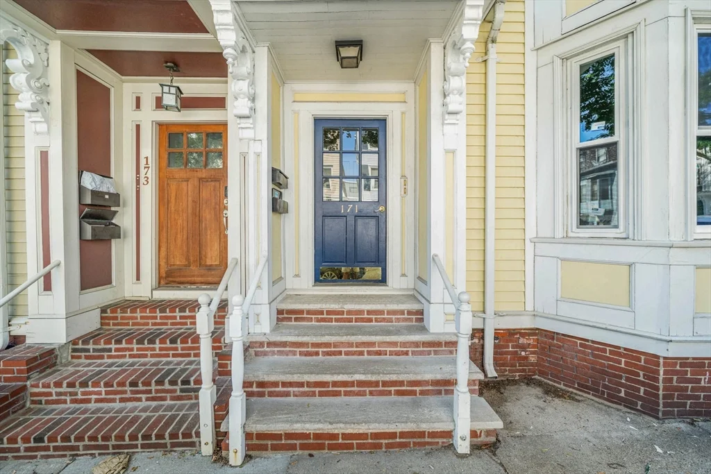 2 bed, 2 bath apartment for rent at 171 H St Unit 2, South Boston — photo 15 of 17
