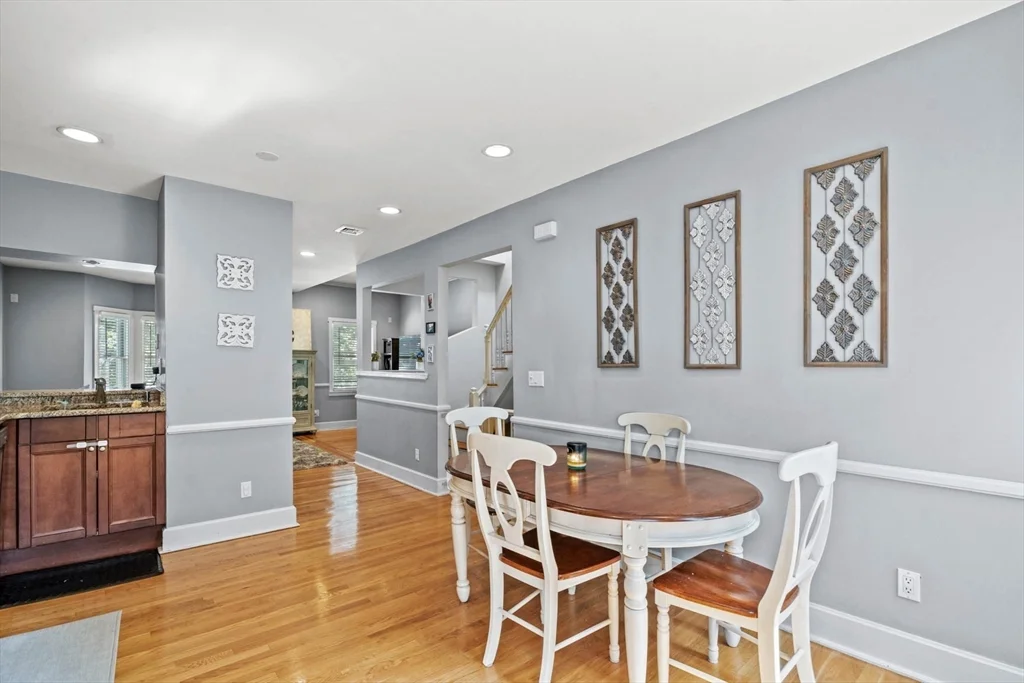 2 bed, 2 bath apartment for rent at 171 H St Unit 2, South Boston — photo 3 of 17