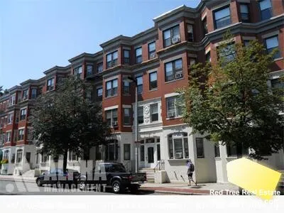 2 bed, 1 bath apartment for rent at 171 Hemenway St Unit 19, Fenway — photo 2 of 9