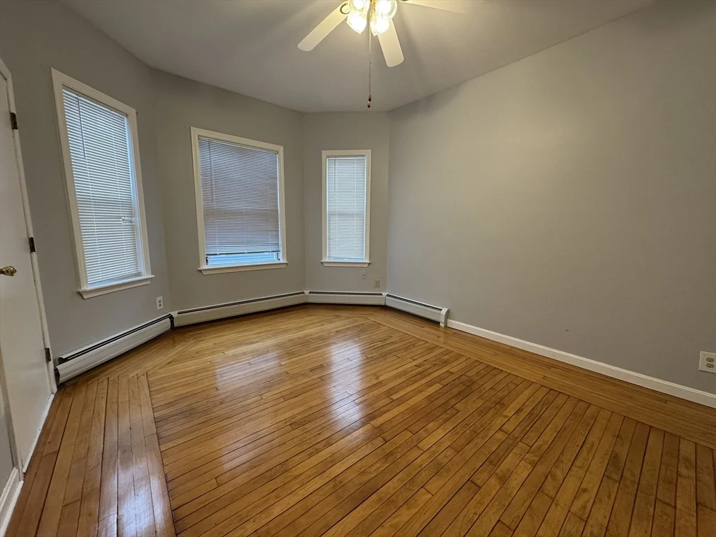 3 bed, 1 bath apartment for rent at 171 Hunter St Unit 2, Fall River — photo 6 of 11