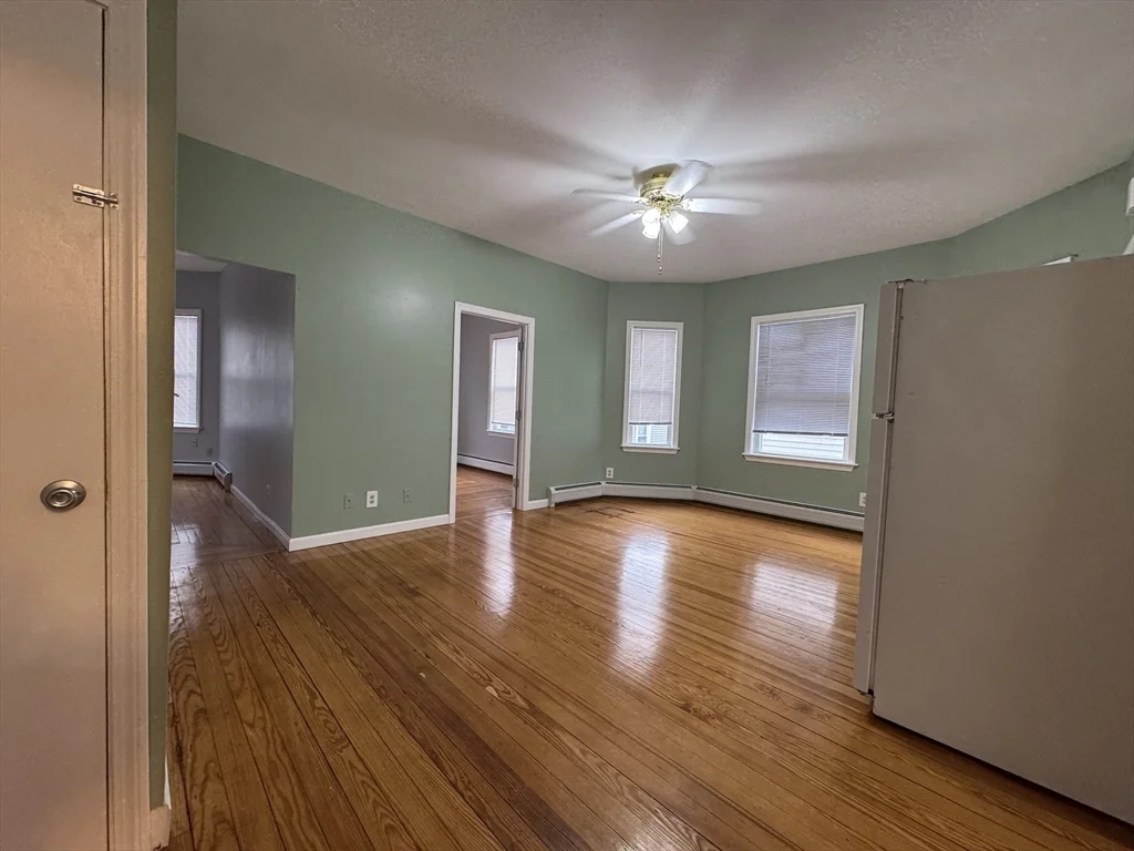 3 bed, 1 bath apartment for rent at 171 Hunter St Unit 2, Fall River — photo 8 of 11
