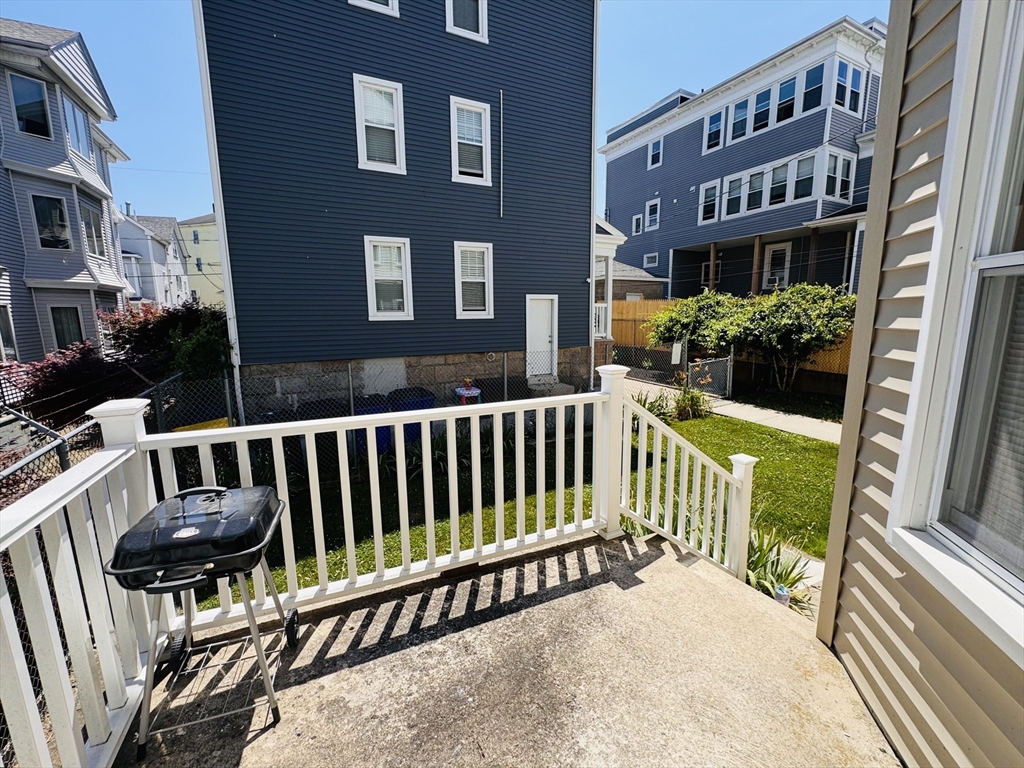 3 bed, 1 bath apartment for rent at 171 Hunter St Unit 3, Fall River — photo 23 of 24