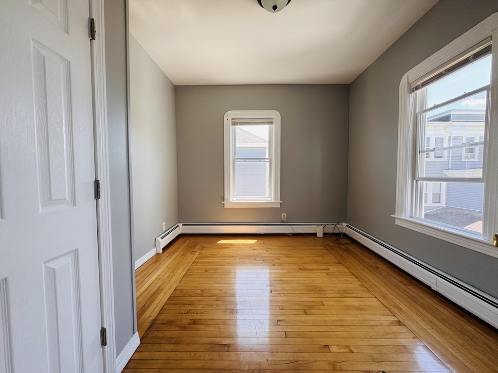 3 bed, 1 bath apartment for rent at 171 Hunter St Unit 3, Fall River — photo 15 of 24