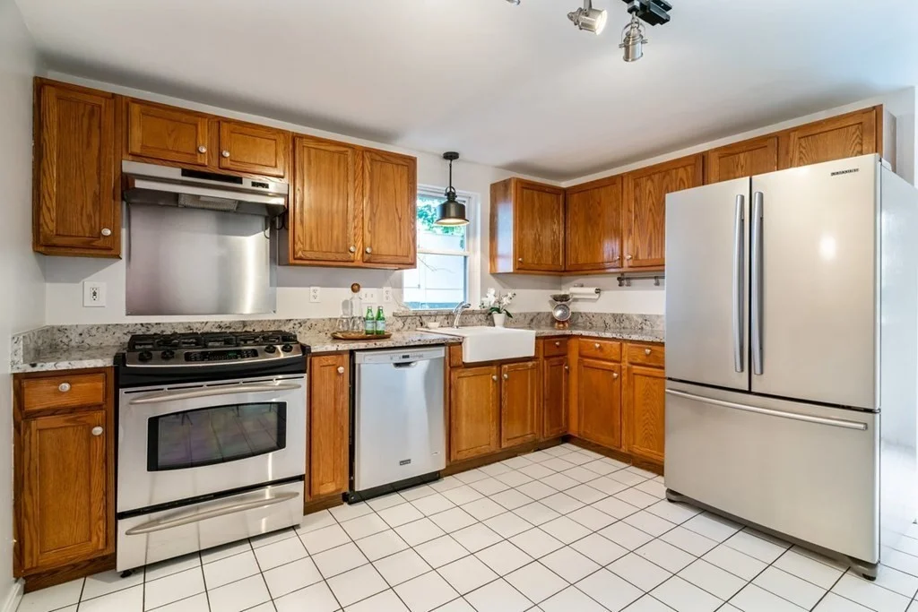 3 bed, 1 bath apartment for rent at 171 Lamartine St, Jamaica Plain — photo 3 of 17