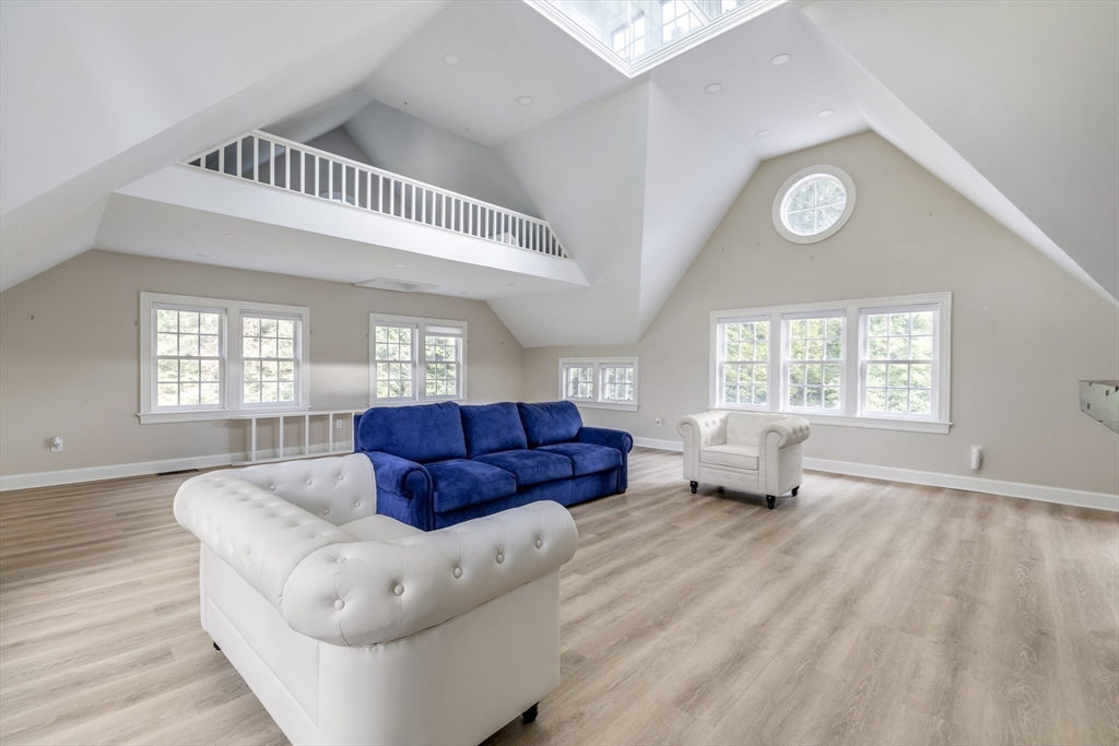 8+ bed, 4+ bath apartment for rent at 171 Marsh St, Belmont — photo 36 of 42