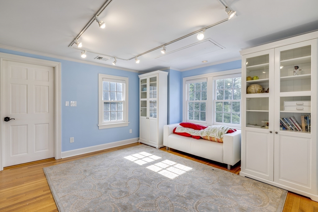 8+ bed, 4+ bath apartment for rent at 171 Marsh St, Belmont — photo 30 of 42