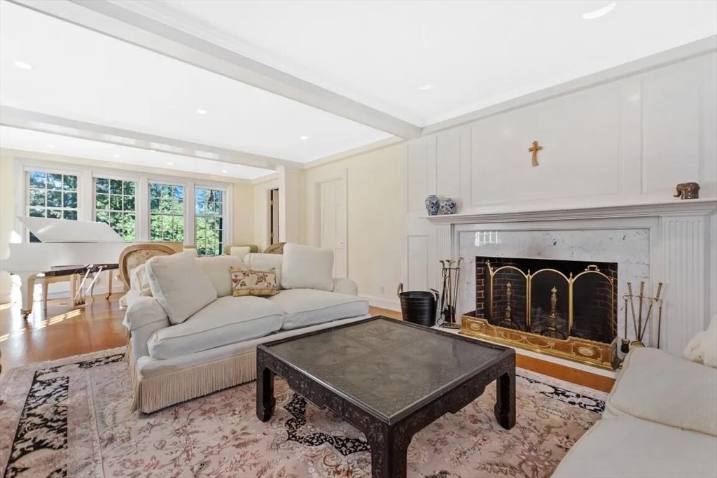 8+ bed, 4+ bath apartment for rent at 171 Marsh Unit 171, Belmont — photo 4 of 19