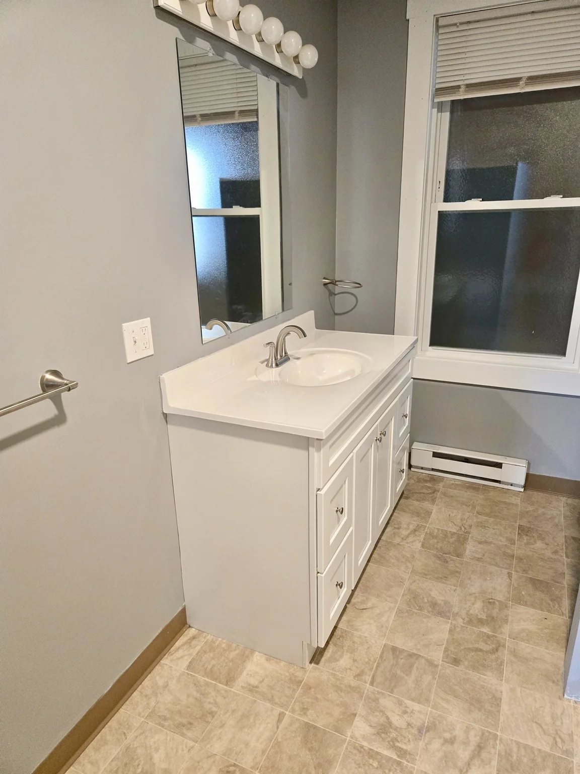 3 bed, 1 bath apartment for rent at 171 Mechanic St Unit 3F, Southbridge — photo 11 of 12