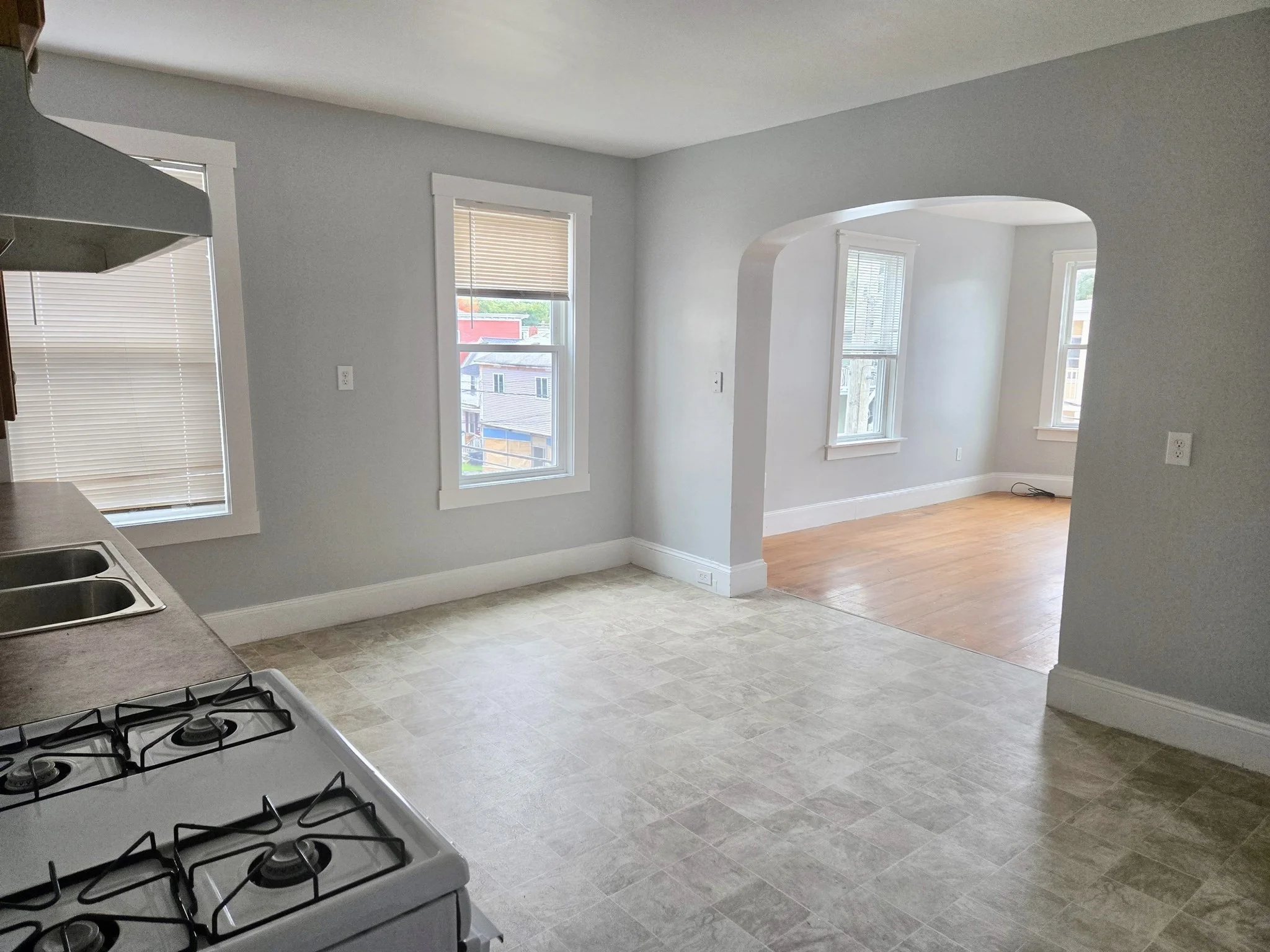 3 bed, 1 bath apartment for rent at 171 Mechanic St Unit 3F, Southbridge — photo 5 of 12