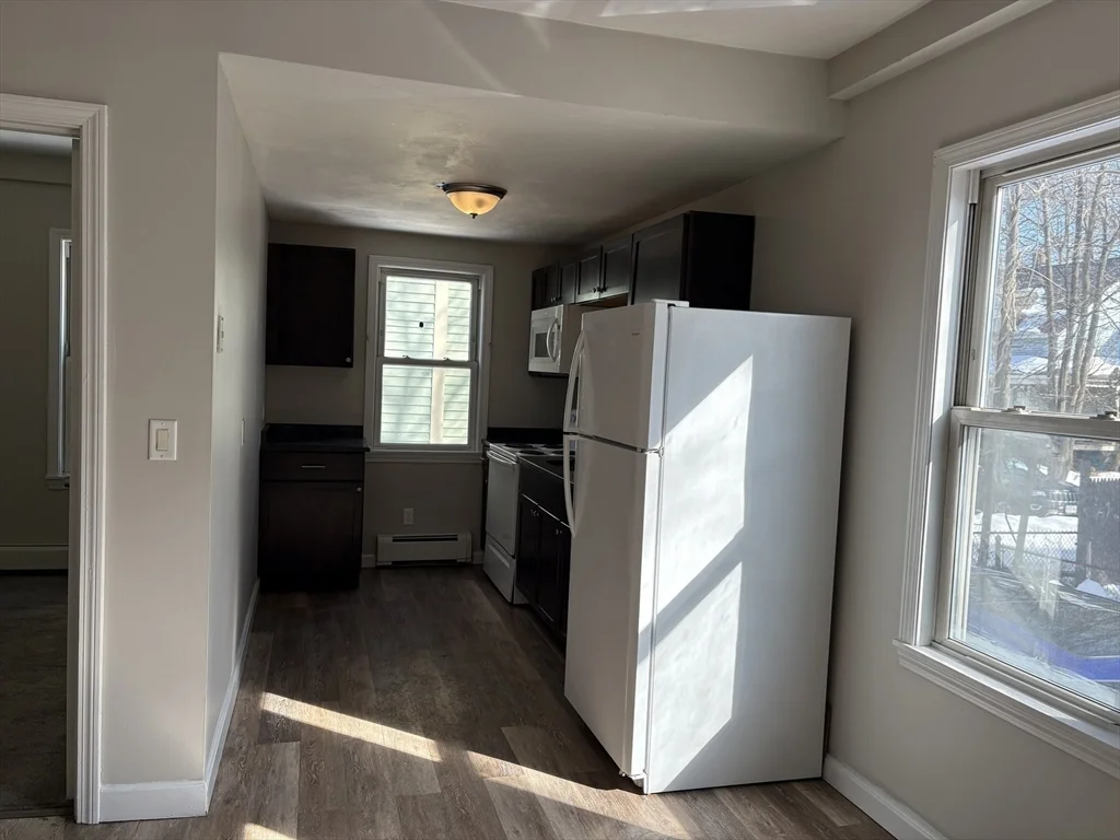 1 bed, 1 bath apartment for rent at 171 Pleasant St Unit 1, Attleboro — photo 3 of 10