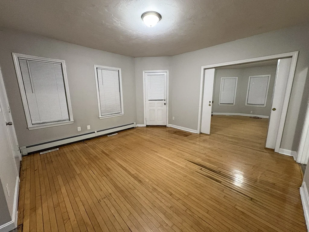 3 bed, 1 bath apartment for rent at 171 Pleasant St Unit 2, Attleboro — photo 6 of 23